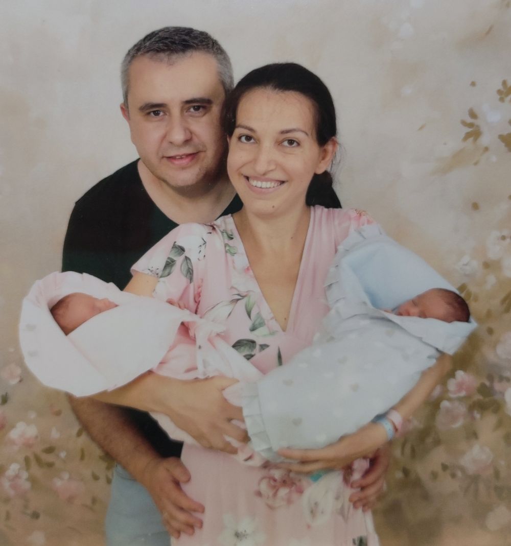 Не се отказахме нито за миг: история за любов, доверие и две малки чудеса