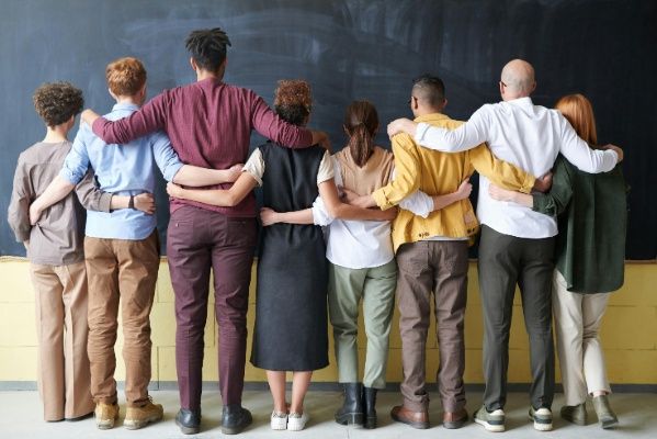 Friendship, when there is benefit - for false and true colleagues and friends