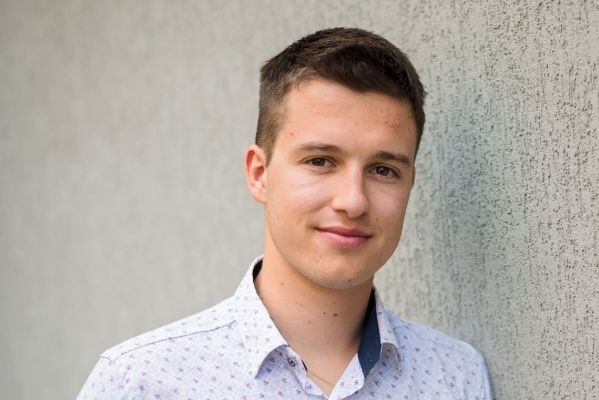 I am coordinating a project in the field of artificial intelligence in finance