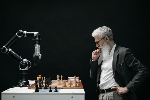 AI: По-близо или по-далеч е българинът до него през 2025-а?