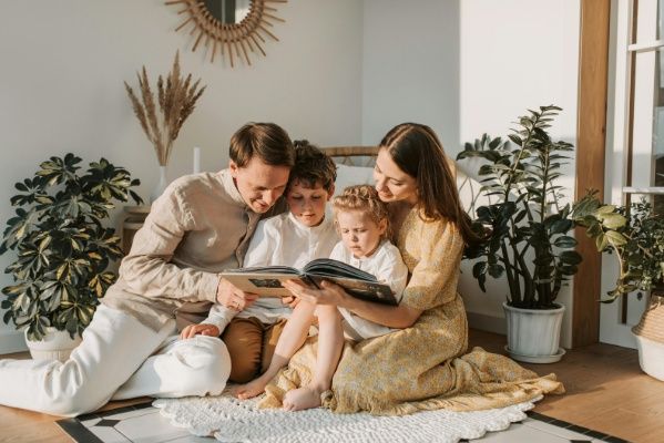 Dissatisfied at work, stressed at home – how can our children believe in their dreams then