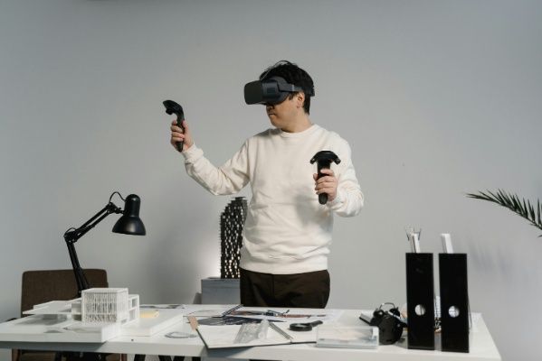 How will the news about our workplace sound in 5 years?